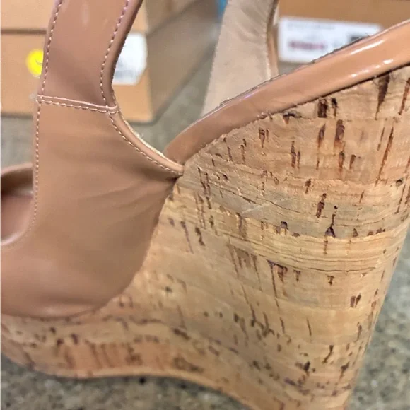 Gently Used Christian Louboutin Tan Peep-Toe Slingback Heel sz 36 box dusters - Picture 6 of 10